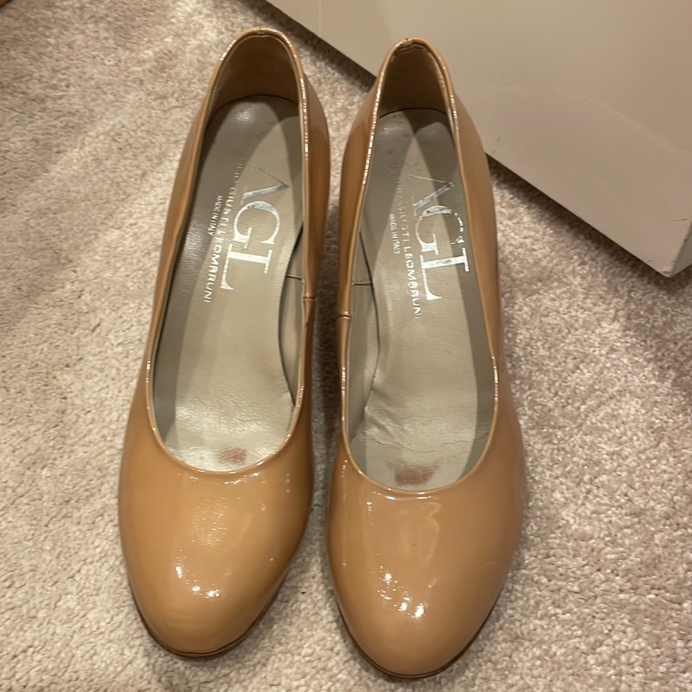 Agl Nude Patent Leather Round-Toe Pumps